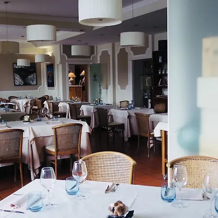 Hotell Della Roccia Varano deʼ Melegari