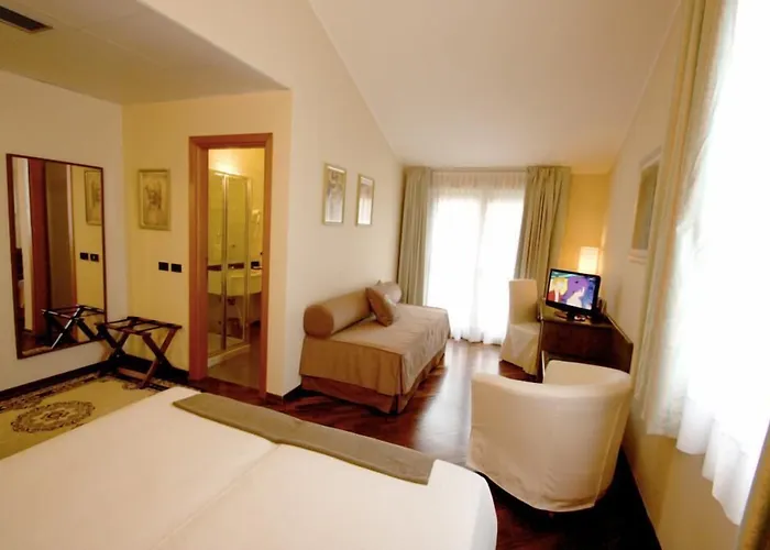 Della Roccia 호텔 4*