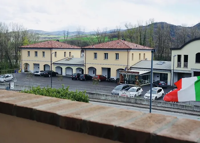 Della Roccia 4* Varano deʼ Melegari