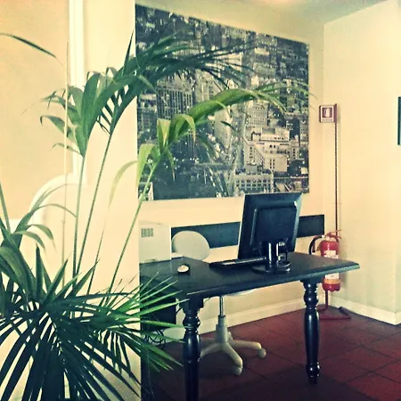 Della Roccia Hotel Varano deʼ Melegari