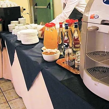 Hotel Della Roccia Varano deʼ Melegari