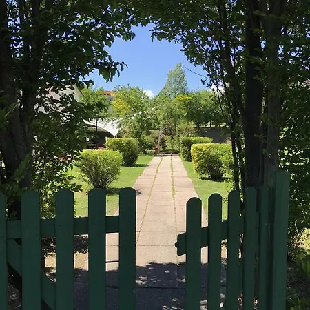 Hotel Della Roccia Varano deʼ Melegari