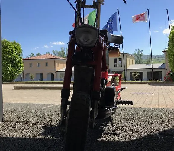 阿尔波哥德拉罗希亚酒店 酒店