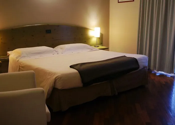 Della Roccia 4* Varano de' Melegari