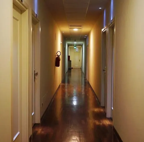 阿尔波哥德拉罗希亚酒店 酒店